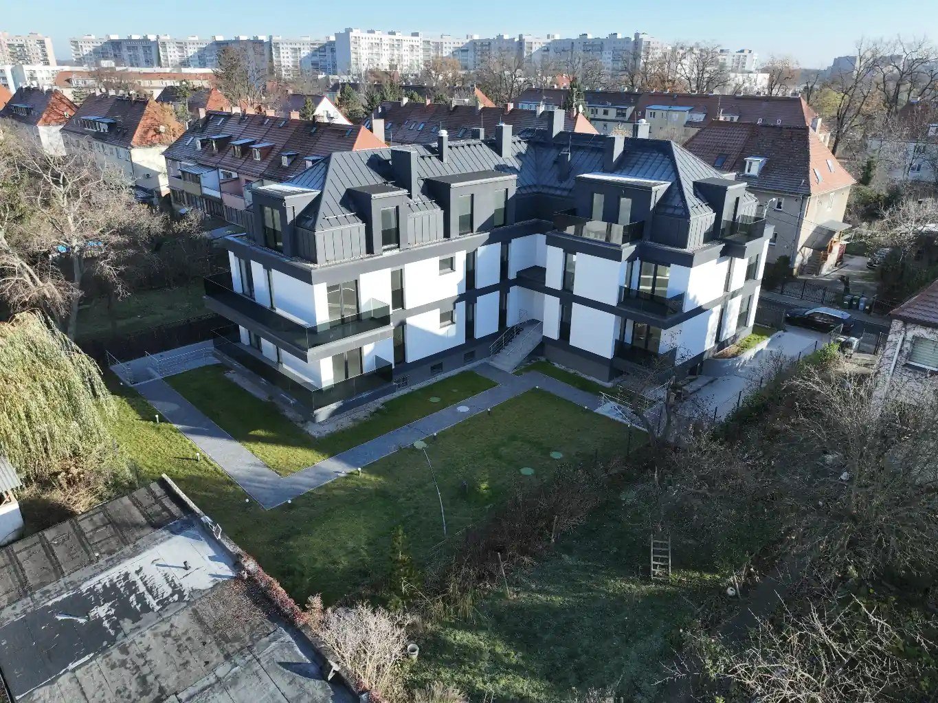Rezydencja Zachodnia — budynek oddany, zdjęcie z drona